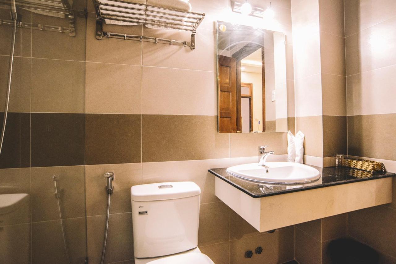 דה לאט Skyline Hotel מראה חיצוני תמונה